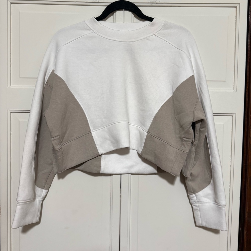 Abercrombie & Fitch YPB NeoKnit cropped crewneck two tone sweatshirt size XS